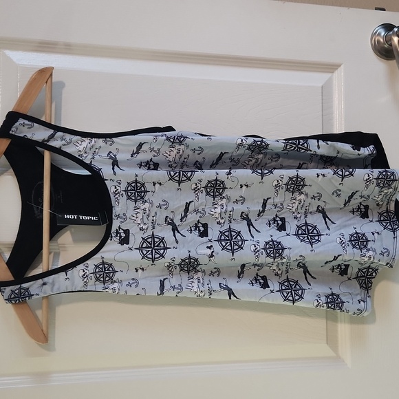 Hot Topic NWT Disney Peter Pan Tank Top Small - Picture 3 of 9